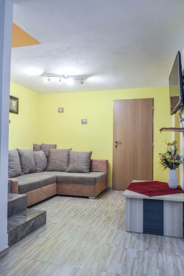 Apartman Marta Banka 外观 照片