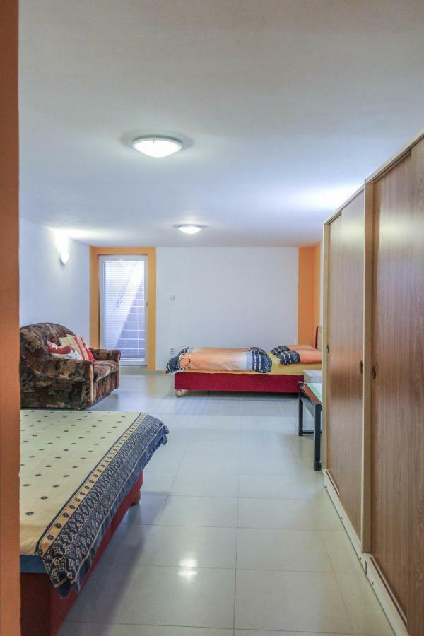 Apartman Marta Banka 外观 照片